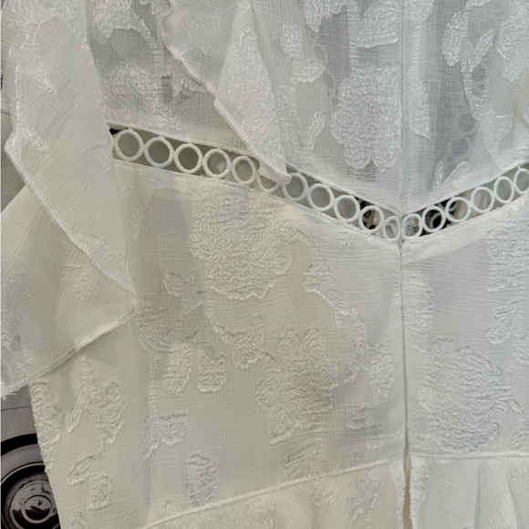 Tiered White Floral Embroidered Maxi Dress | M - Picture 9 of 13